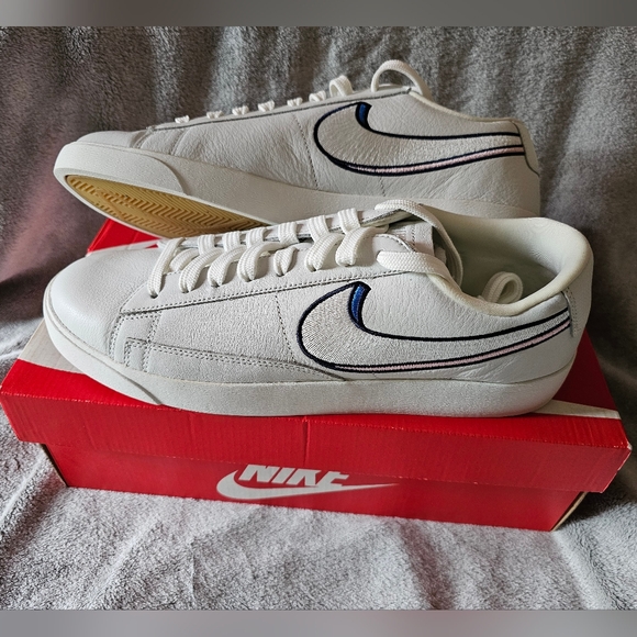 Nike Womens Blazer Low LX AV9371-101 Size 11.5 Summit White NIB Pink Blue Swoosh - Picture 8 of 11
